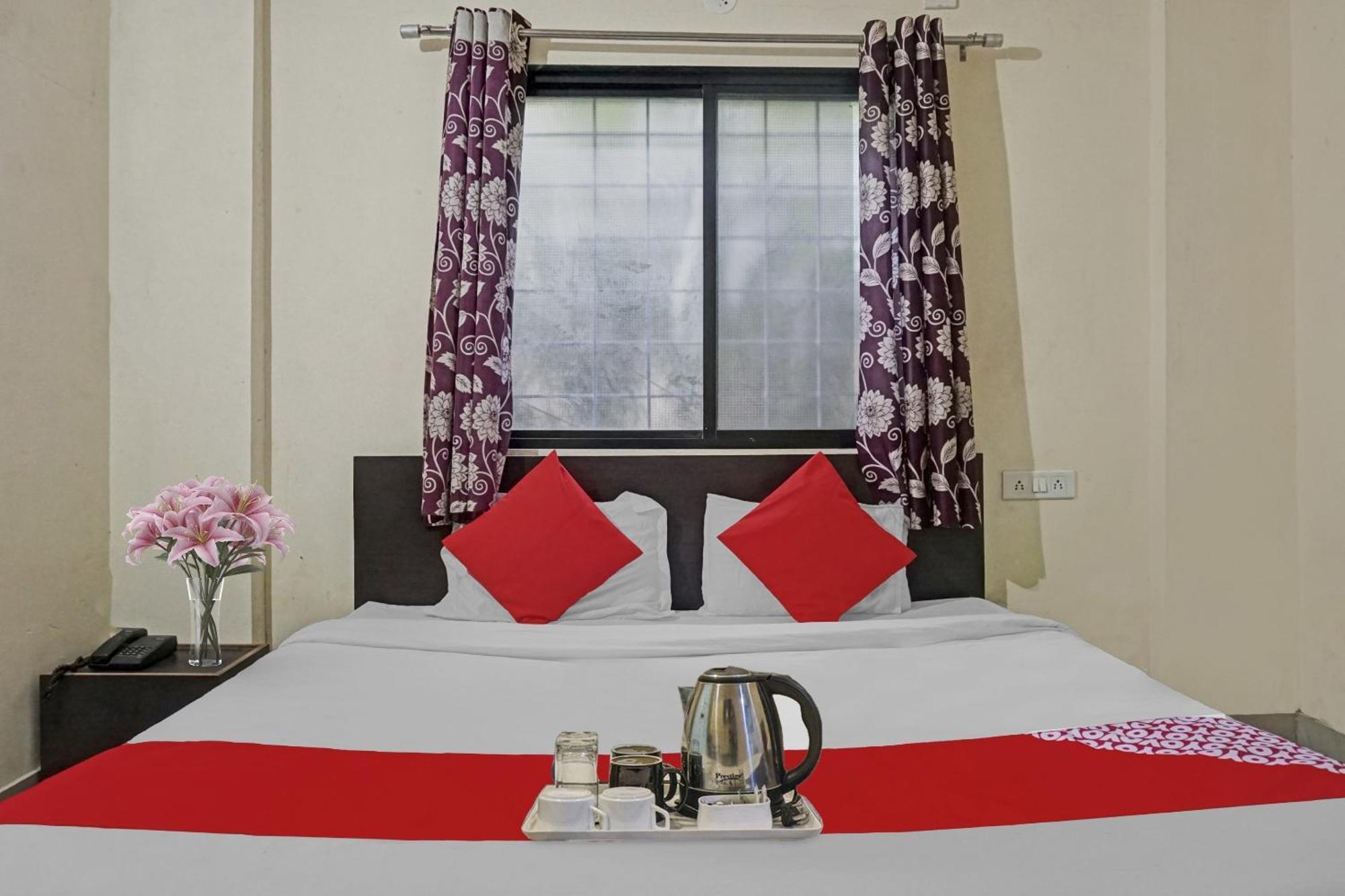 Hotel O R K Exclusive Хинджавади Экстерьер фото